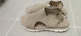 Sandalias Skechers Mujer Beige