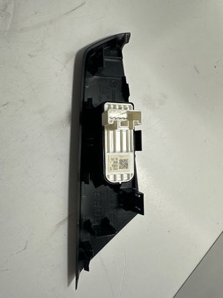 MANDO ELEVALUNAS TRASERO IZQUIERDO MAZDA 3 LIM. (BL) SPORTIVE 2.2 TURBODIESEL CAT