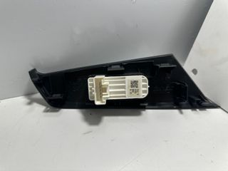 MANDO ELEVALUNAS TRASERO IZQUIERDO MAZDA 3 LIM. (BL) SPORTIVE 2.2 TURBODIESEL CAT