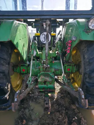 Tractor John Deere 3140