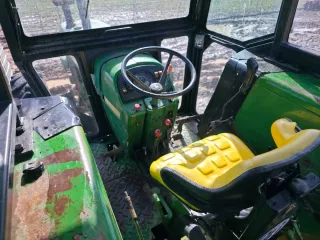 Tractor John Deere 3140