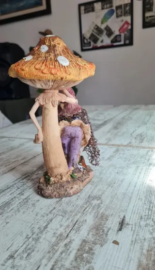 Figura Decorativa Duende y Seta