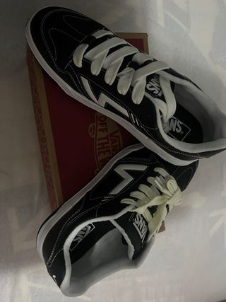 Zapatillas Vans Upland Negras/Blancas Talla 44