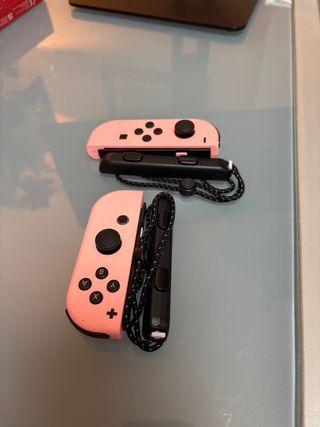 Nintendo Switch + Joy-Con