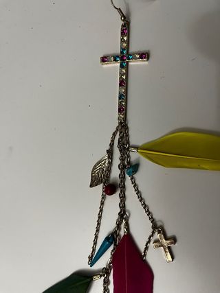 Pendiente XL Zara Boho - Cruz y Plumas Multicolor