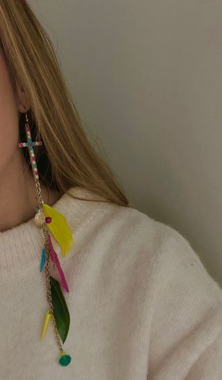 Pendiente XL Zara Boho - Cruz y Plumas Multicolor