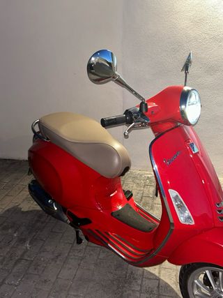 Vespa Primavera 49cc Roja