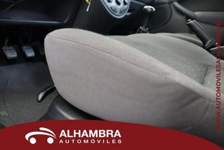 Ford FOCUS sedan 1.6 GHIA 4P