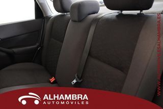 Ford FOCUS sedan 1.6 GHIA 4P