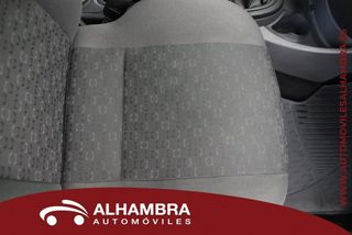 Ford FOCUS sedan 1.6 GHIA 4P