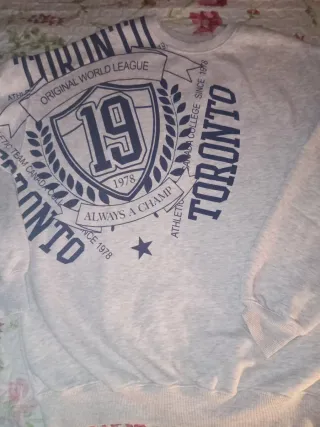 Lote 2 sudaderas New Orleans y Toronto