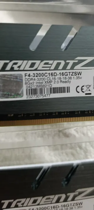 Kit RAM G.SKILL Trident Z DDR4 16GB F4 3200 C16D