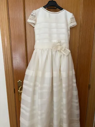 Vestido de Comunión blanco roto