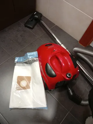 Aspirador Ufesa con cable