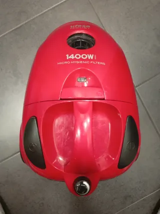 Aspirador Ufesa con cable