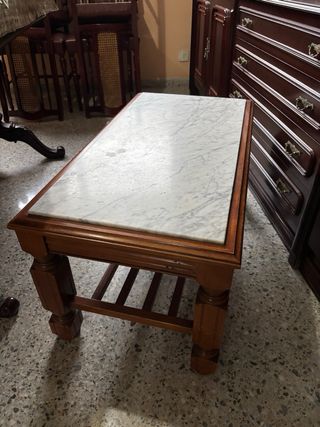 Mesa auxiliar mármol y madera