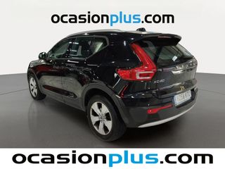 Volvo XC40 T4 Momentum Auto 140 kW (190 CV)