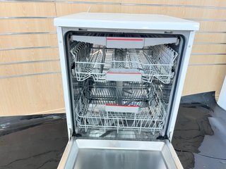 LAVAVAJILLAS BOSCH 3 BANDEJAS A+++. GARANTÍA