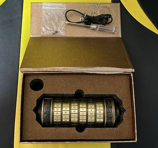 Cofre cilindro secreto y anillos LOTR Como nuevo