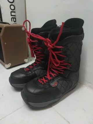 Botas Burton de Snowboard Negras con Cordones Rojo