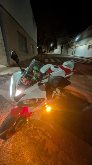 Yamaha YZF R6 2007 Roja y Blanca