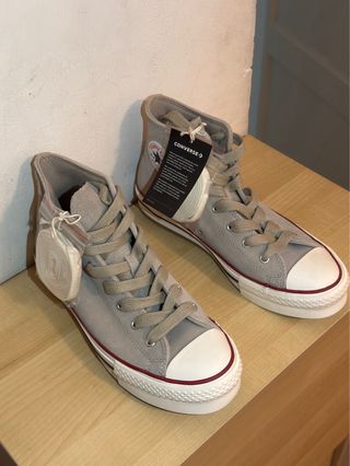 Converse Beige/Rojo Zapatillas Altas son de piel