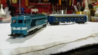 Motrice e carrozza Lima trenino