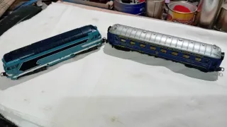 Motrice e carrozza Lima trenino