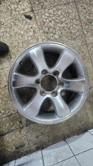 Llanta Toyota Land Cruiser