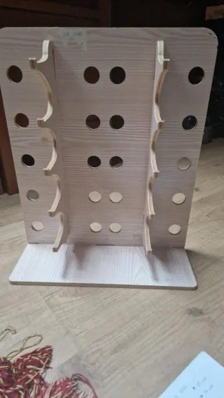 Expositor de gafas de madera