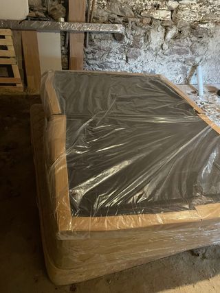 Canapé 150/190 Wengué con Colchón de exposicion