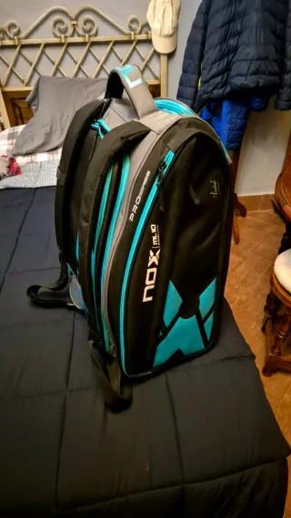 Mochila Paletero Nox Padel Negra y Turquesa