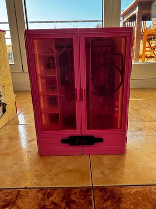 Casa y Vestidor Barbie