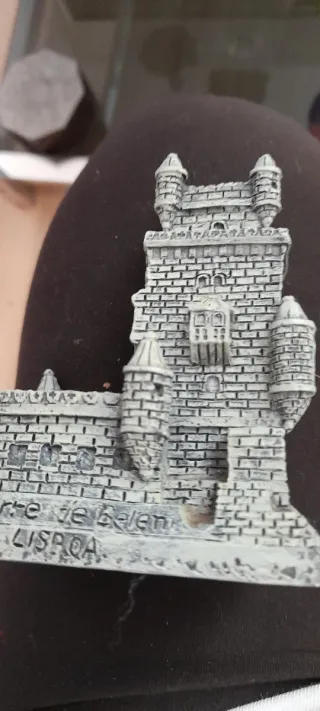 Figura Belén Lisboa Gris