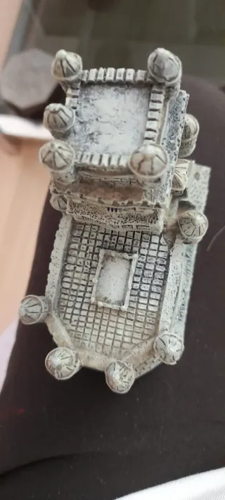 Figura Belén Lisboa Gris