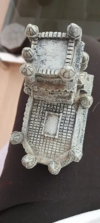 Figura Belén Lisboa Gris