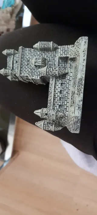 Figura Belén Lisboa Gris