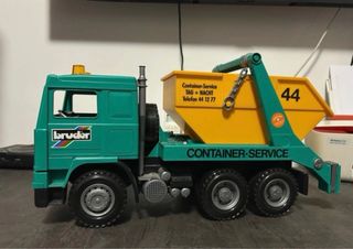 Bruder Camion Container Volvo F16