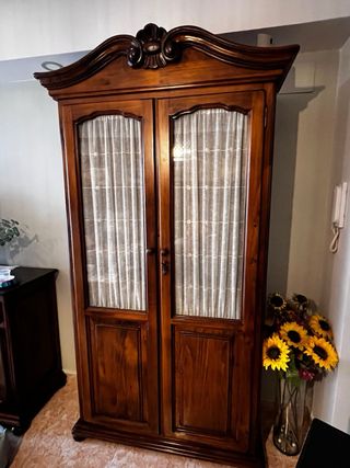 Salón completo Muebles de Yecla madera de nogal