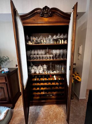 Salón completo Muebles de Yecla madera de nogal