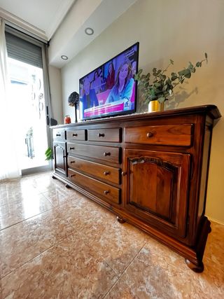 Salón completo Muebles de Yecla madera de nogal