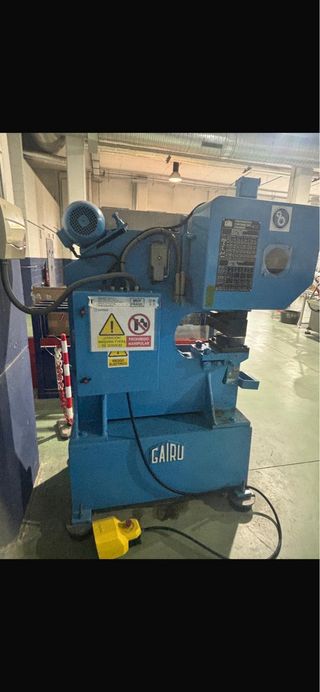 Punzónadora múltiple GAIRU con útiles
