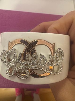 Pulsera Rígida Guess Blanca y Dorada