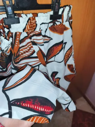 Pantalón corto fino estampado floral