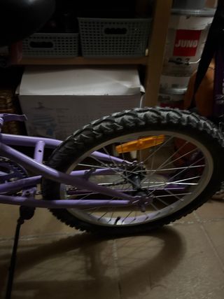 Bicicleta infantil morada