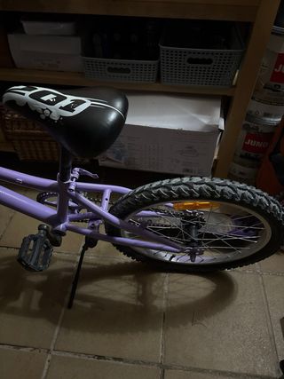 Bicicleta infantil morada