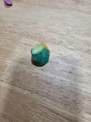 Piedras decorativas de colores