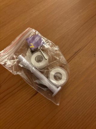 Máquina de coser de mano portátil