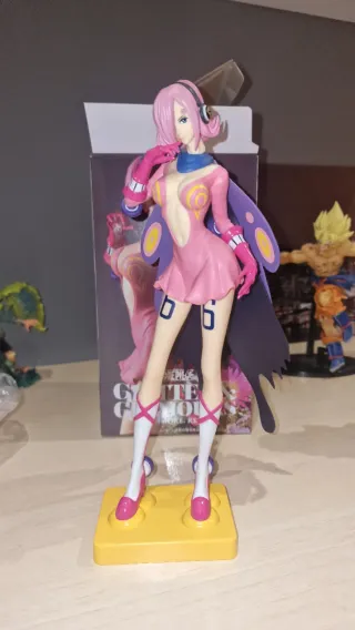 Figura Vinsmoke Reiju One Piece