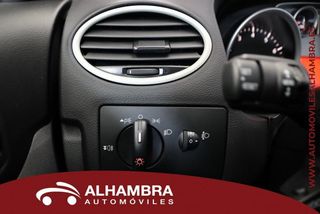 Ford FOCUS 1.6 TREND AUTO 5P